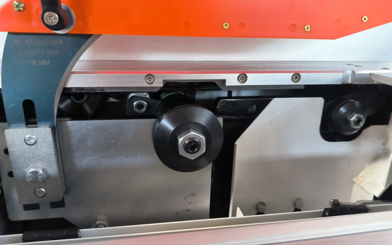 Kombinovaný dřevoobráběcí stroj pětioperace SICAR C300